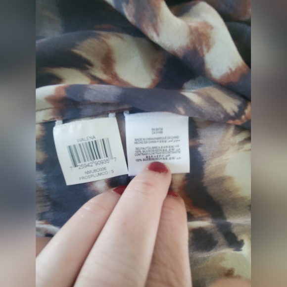 NWOT BCBG MAXAZRIA Sublime robe neuve en soie à 100% haut de gamme - Picture 5 of 7